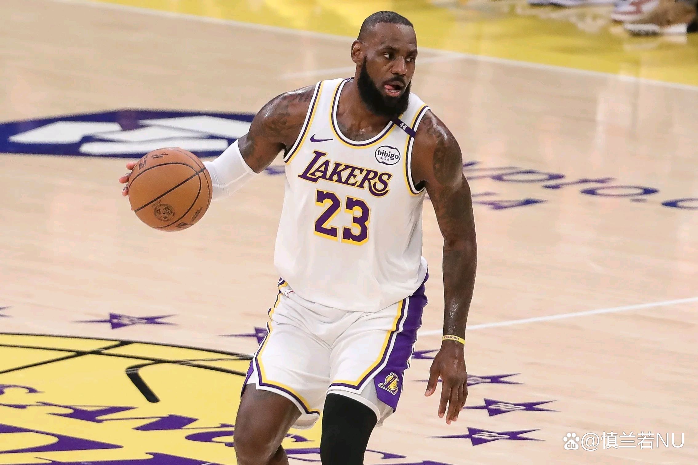开云体育：NBA球星自传：讲述尤因的篮球生涯的简单介绍